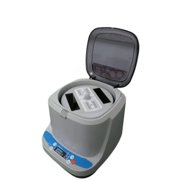 لابراتوار مینی 96 مرکز سانتریفیوژ صفحه خوب 0-3000rpm قابل تنظیم