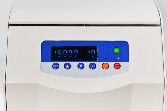 سانتریفیوژ دسکتاپ با سرعت بالا 10000 - 16500rpm روتورهای زاویه ای Max 36 Placer